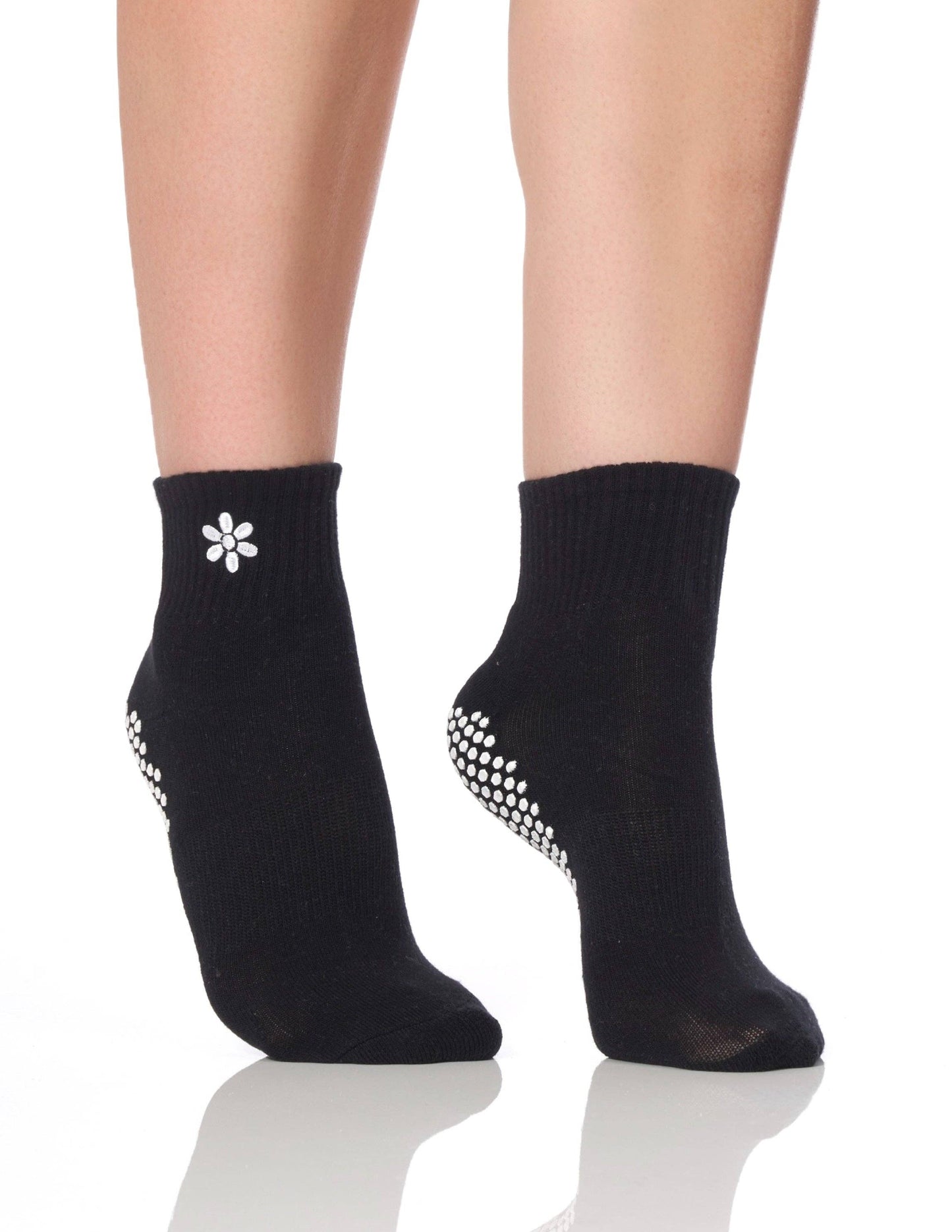 The Harlow Daisy Pilates Socks-2 colors