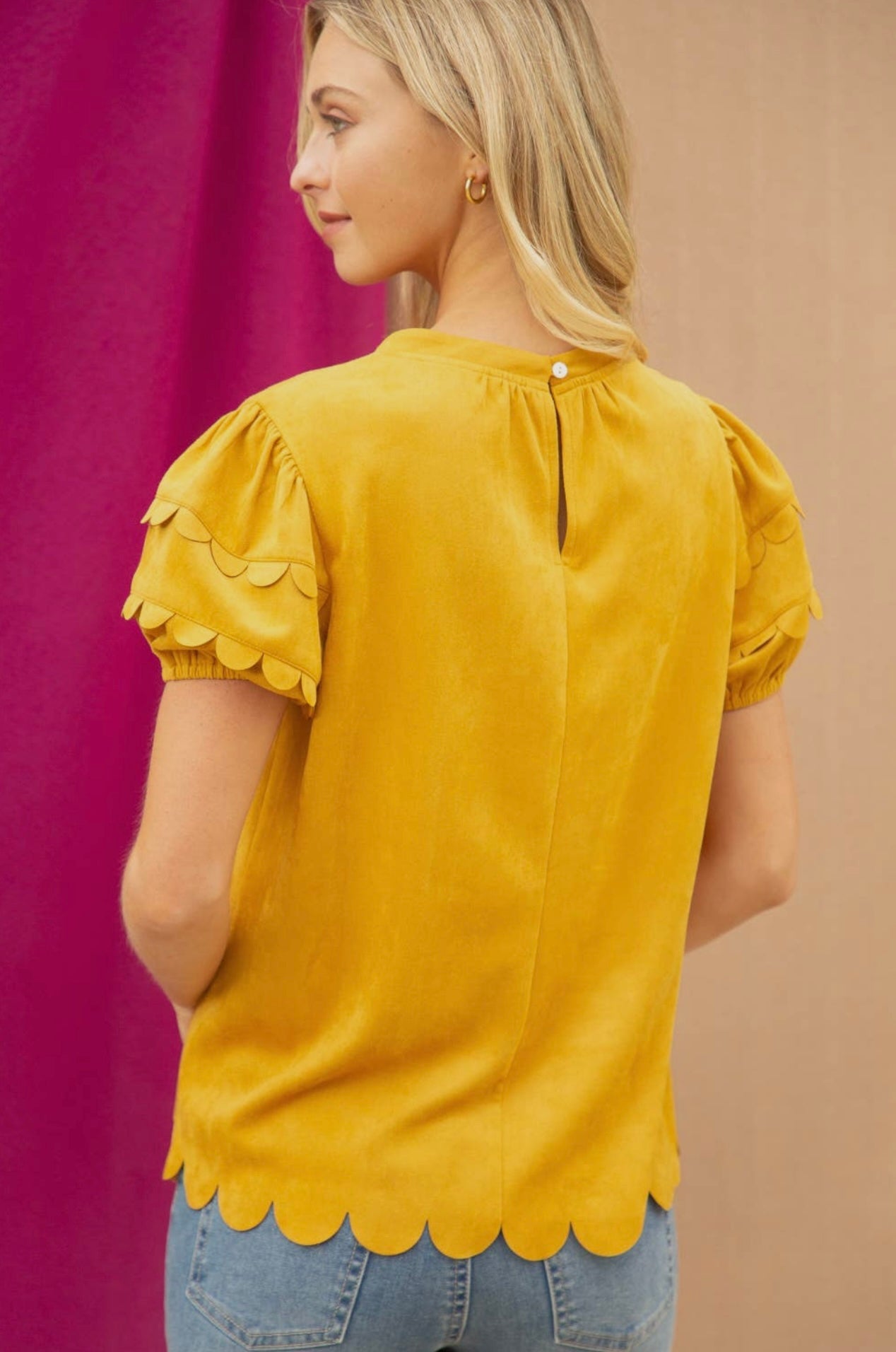 Scallop Detailed Suede Top