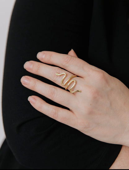 Serpentine Ring