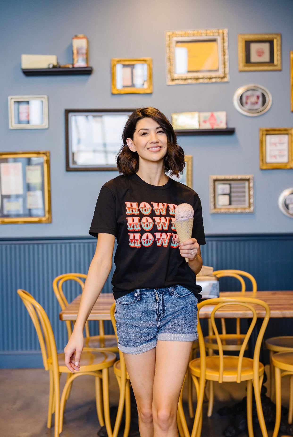 Howdy Graphic Tee